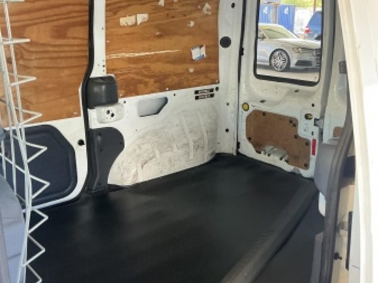 2013-ford-transit-connect-image-11