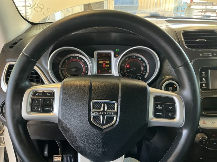 2016-dodge-journey-image-16