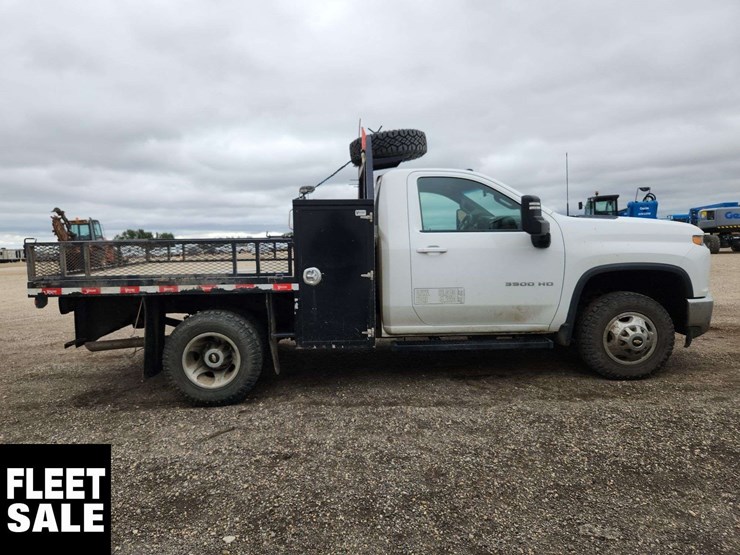 2021-chevrolet-silverado-3500hd-image-6