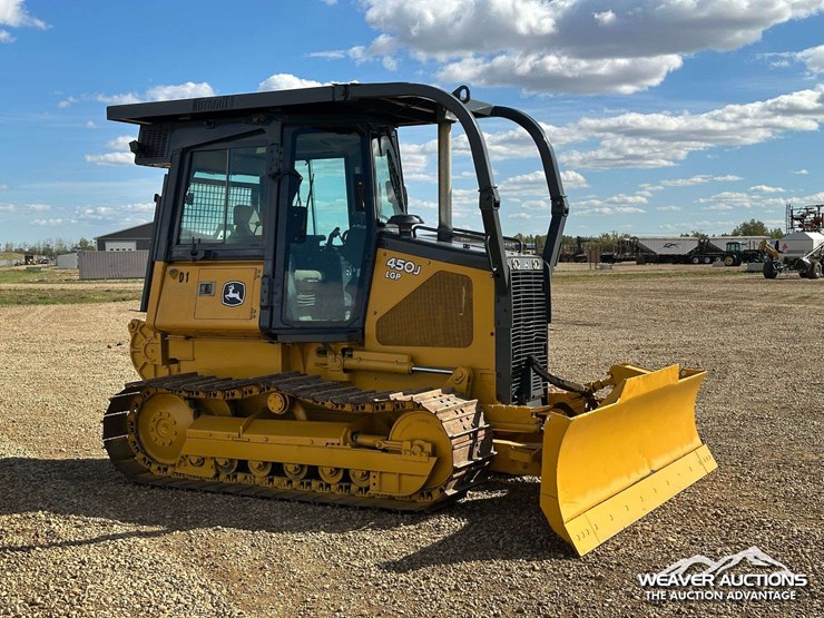 john-deere-8-image-2