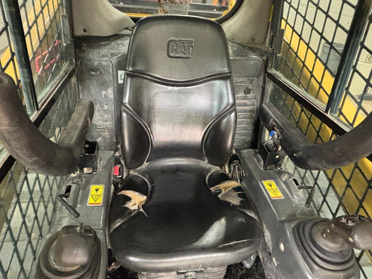 caterpillar-289d-image-37