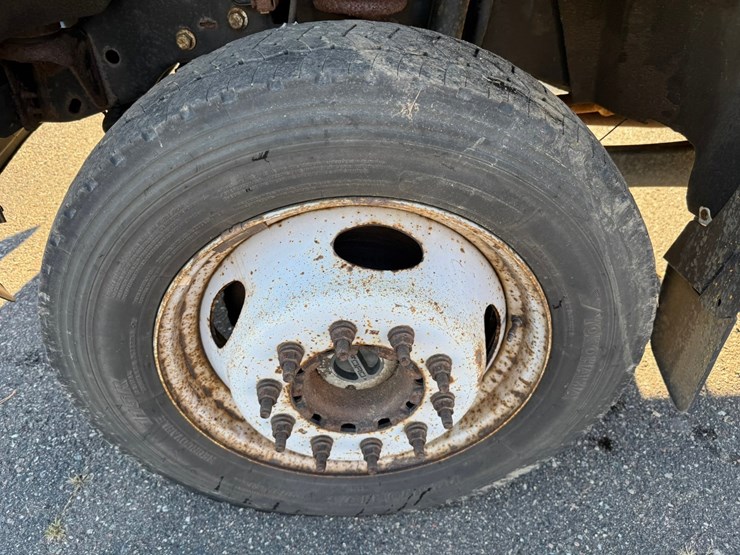 2013-ford-f550-image-53