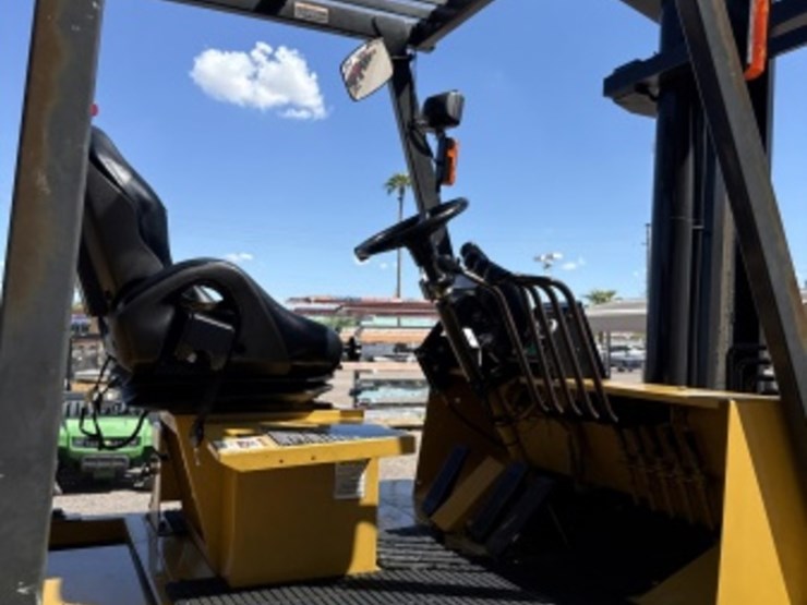 caterpillar-dp115-image-25