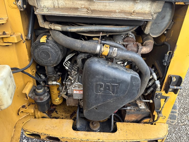 caterpillar-247b2-image-9