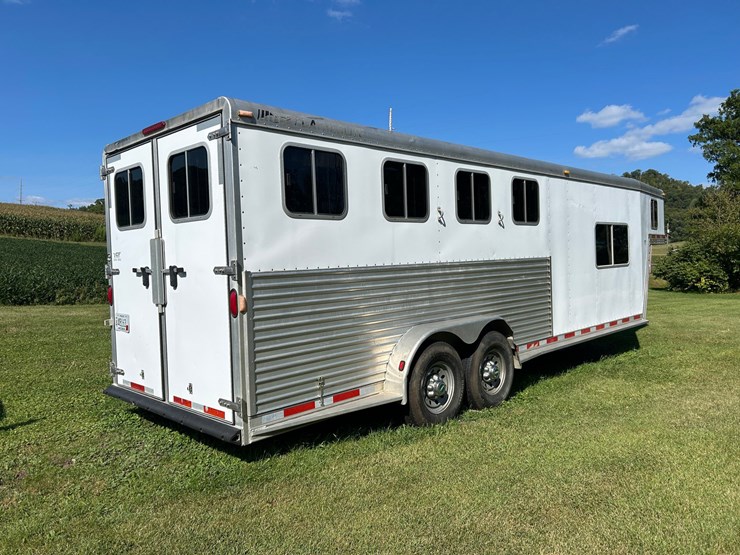 #1150-•-2005-featherlite-horse-trailer-(wi-title-in-delay)-(mondovi,-wi)-image-4