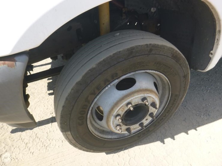 2001-ford-f450-image-16
