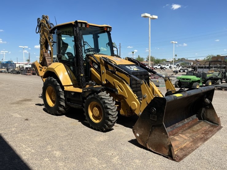 2019-caterpillar-420f2-it-image-4