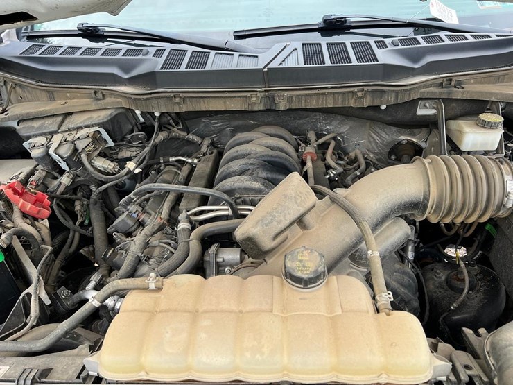 2022-ford-f150-image-16