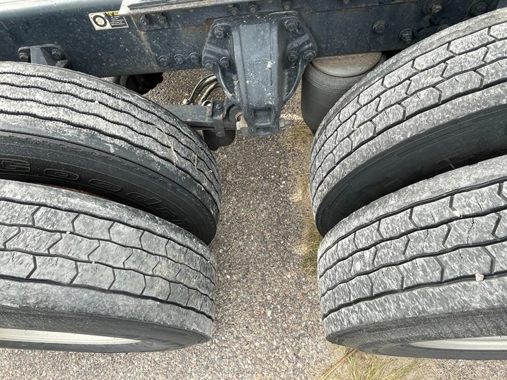 2017-kenworth-t680-image-87