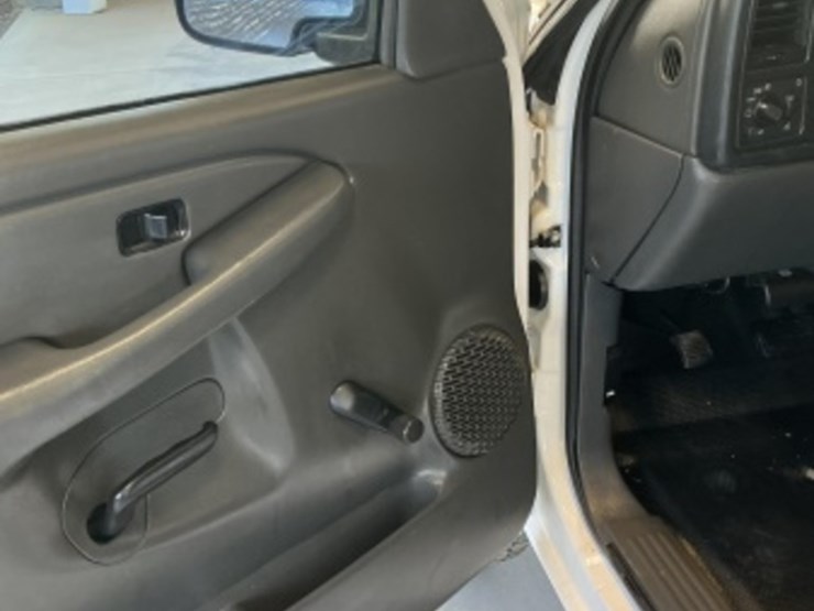 2005-chevrolet-silverado-2500hd-image-23