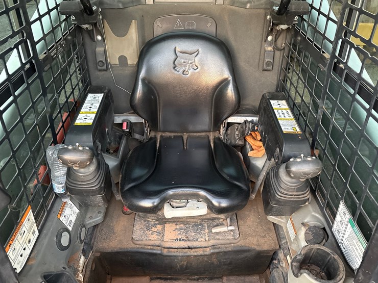 2019-bobcat-t770-image-12