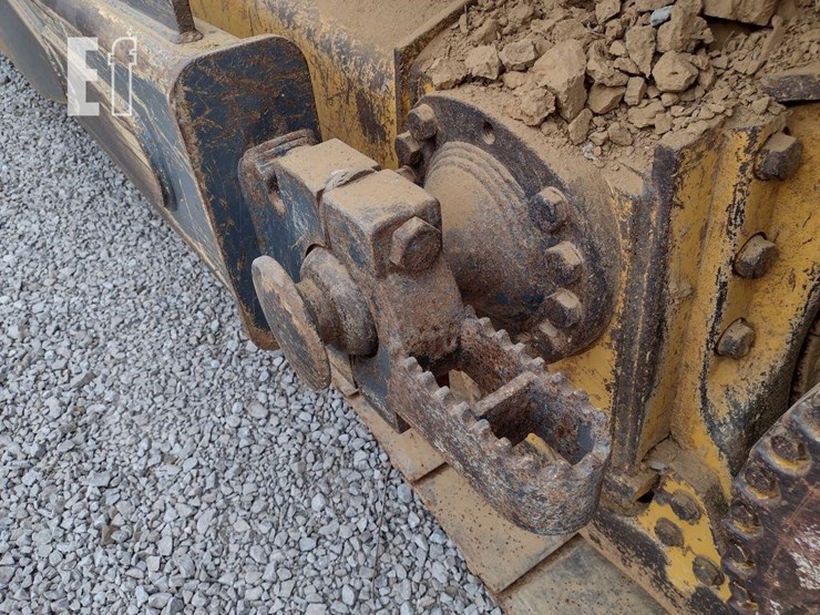 2016-deere-850k-image-21