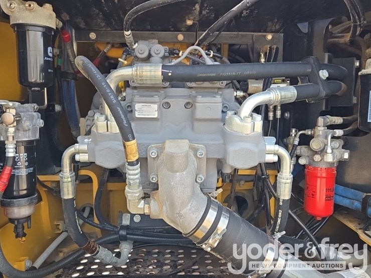 2019-deere-210g-lc-image-43