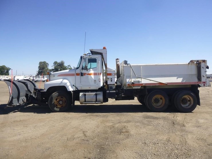 2008-international-df557-t/a-dump-truck-image-6