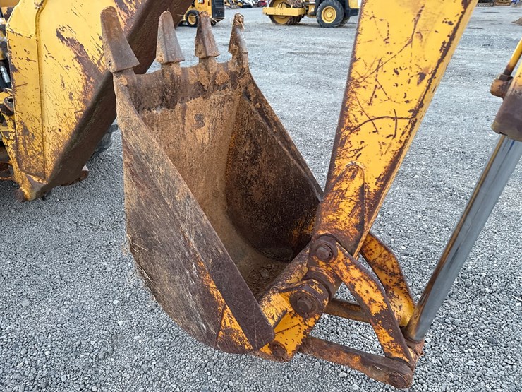 john-deere-310-image-14