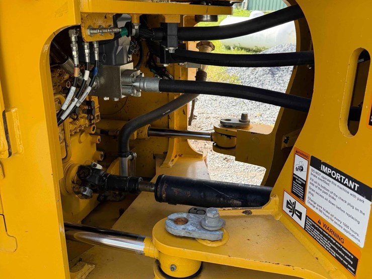 2022-deere-544-p-tier-image-12