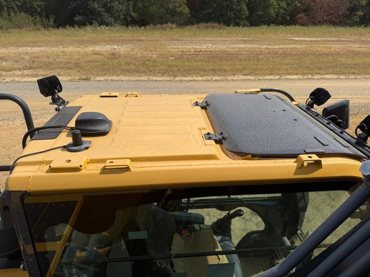 2024-deere-210g-lc-image-53