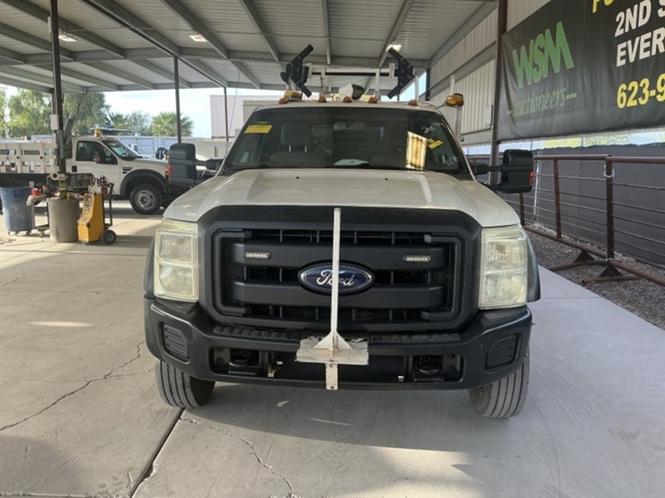 2015-ford-f550-image-3