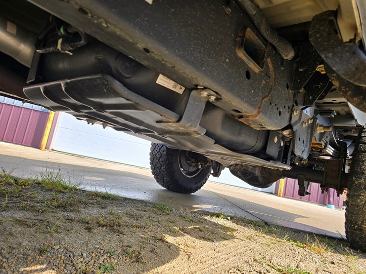 2023-ford-f350-xlt-image-36