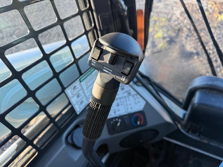 2018-bobcat-s550-image-19