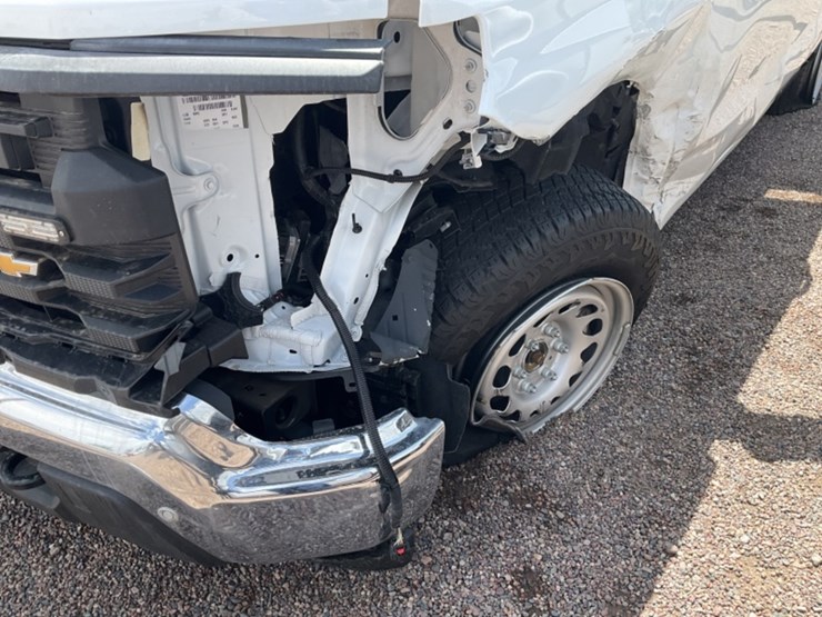 2025-chevrolet-silverado-1500-image-9