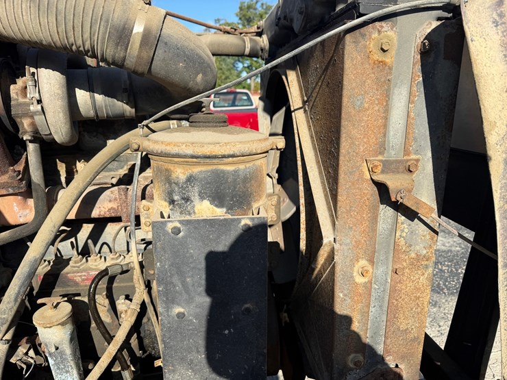 mack-dm685s-image-10