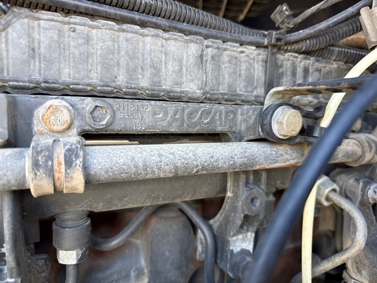 2019-peterbilt-579-image-57