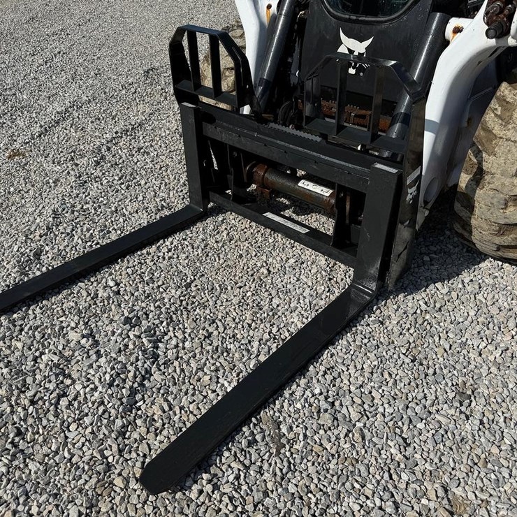 Bobcat 42" Skid Steer Pallet Forks