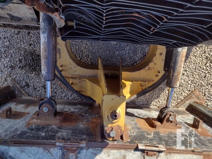 2018-caterpillar-d5k2-xl-image-25