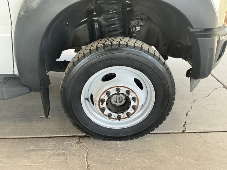 2013-ford-f550-image-9