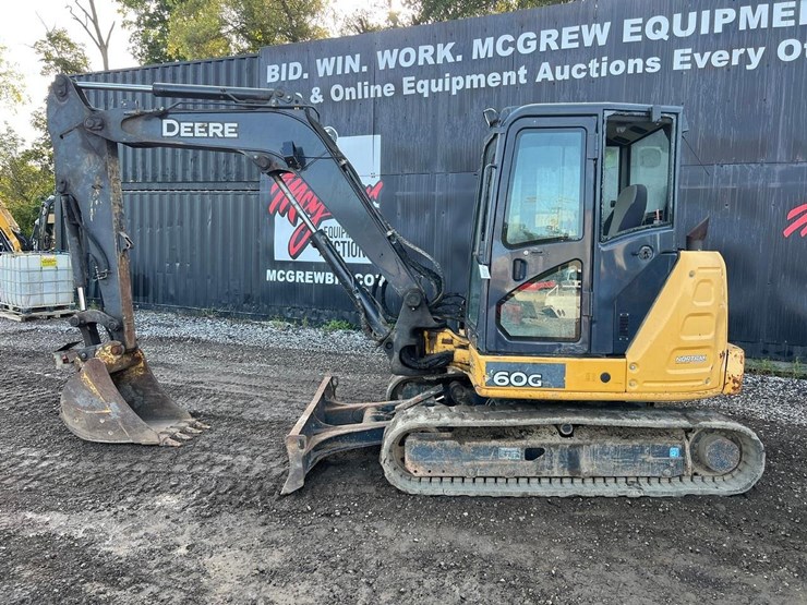 2017-deere-60g-image-3