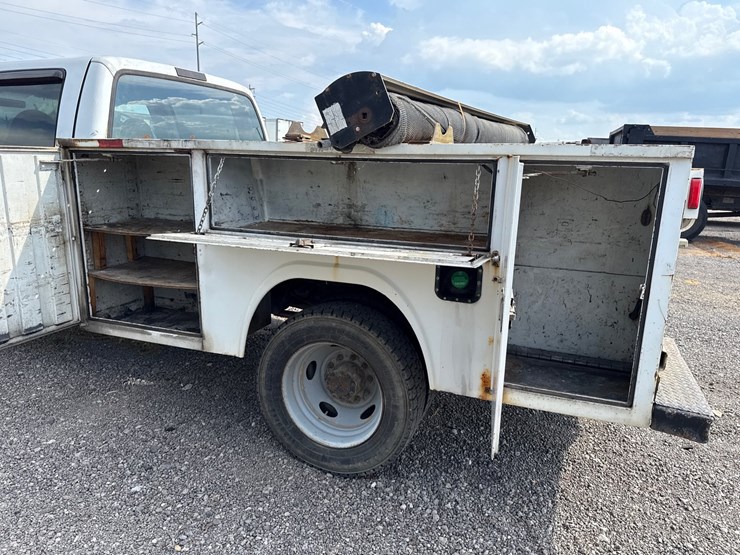 2007-ford-f450-image-18