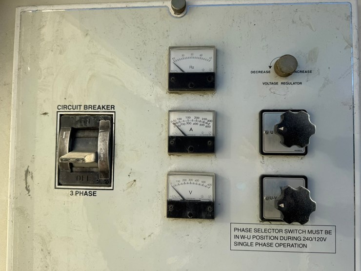 #3501-•-whisperwatt-dca-1651v-towable-generator-image-35