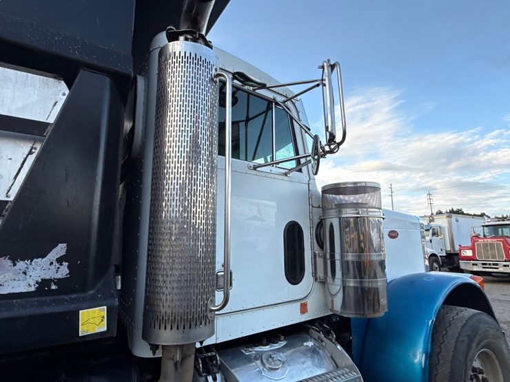 2001-peterbilt-379-image-6