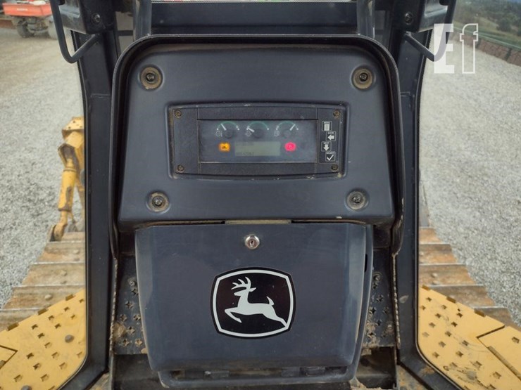 2016-deere-850k-image-8
