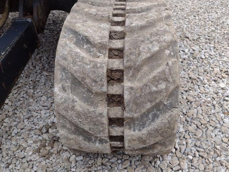 2016-deere-35g-image-16