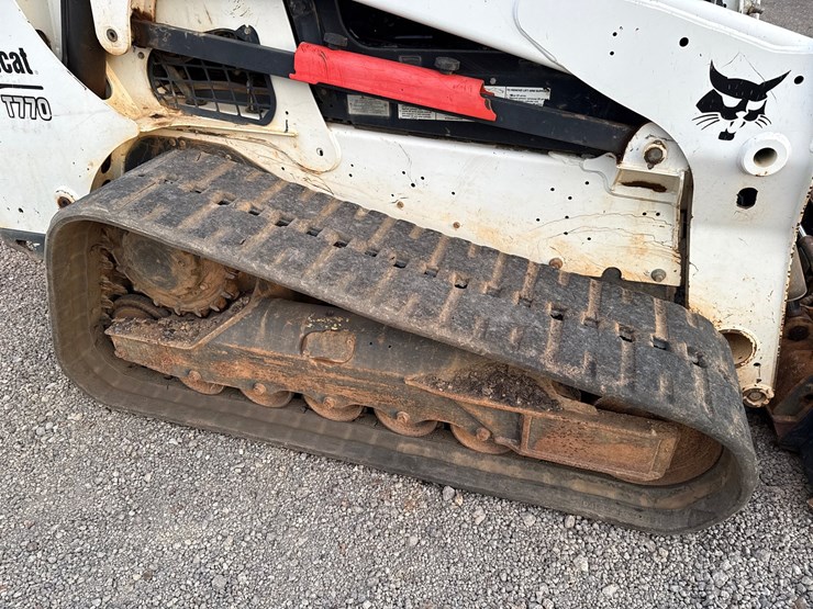 2019-bobcat-t770-image-5