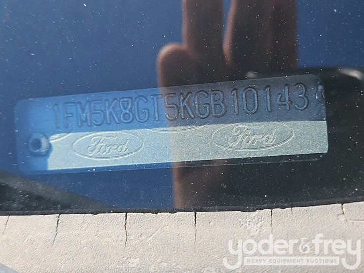2019-ford-explorer-image-48