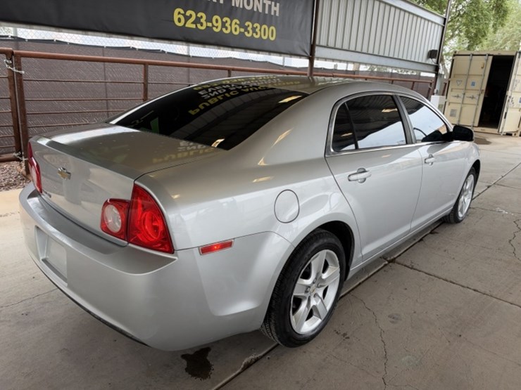 2012-chevrolet-malibu-sdn-image-8