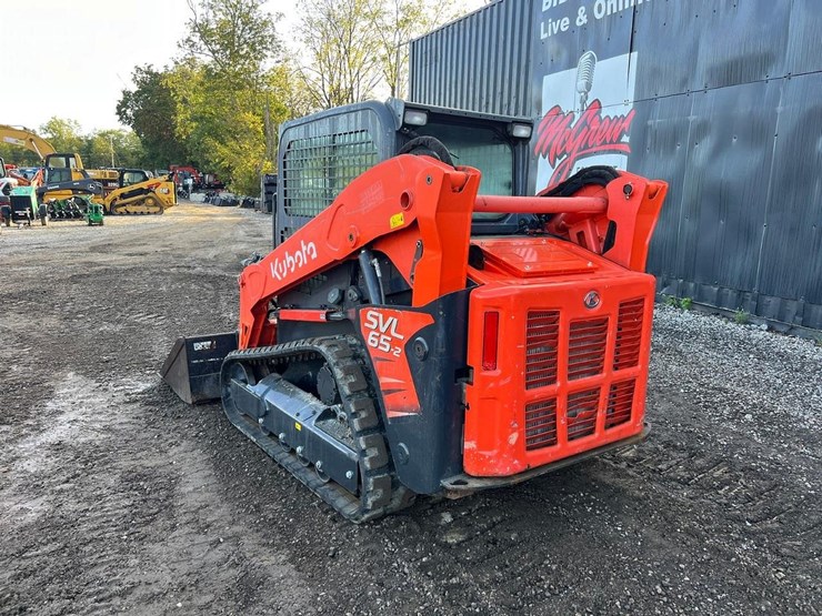 kubota-svl65-2-image-4