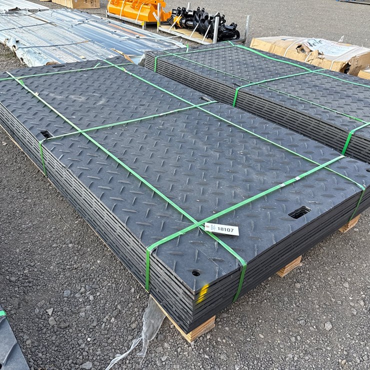 #1031 • QTY(12) 4' X 8' GROUND PROTECTION MATS