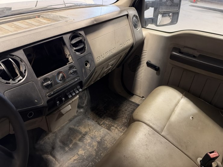 2008-ford-f350-image-21