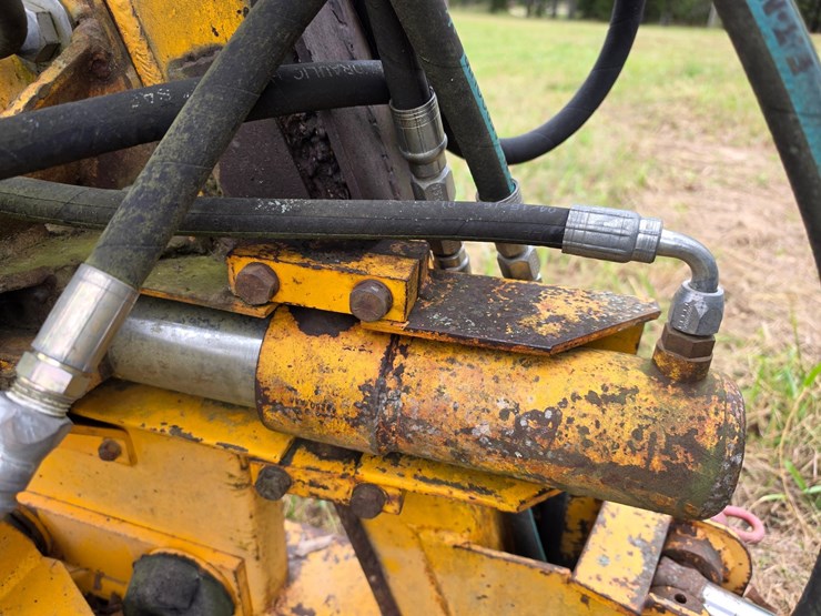 #25268-•-international-3082-series-a-back-hoe-attachment-image-32
