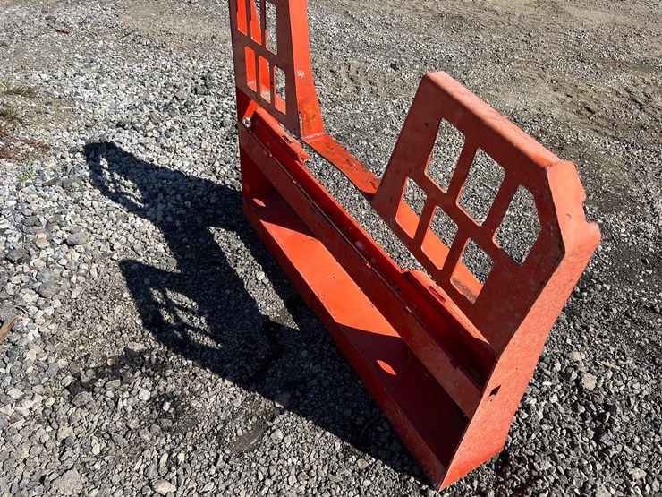 walk-through-skid-steer-fork-frame-backing-plate-image-2