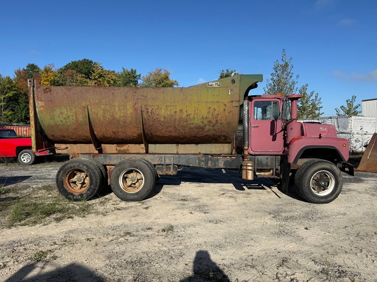 mack-dm685s-image-6