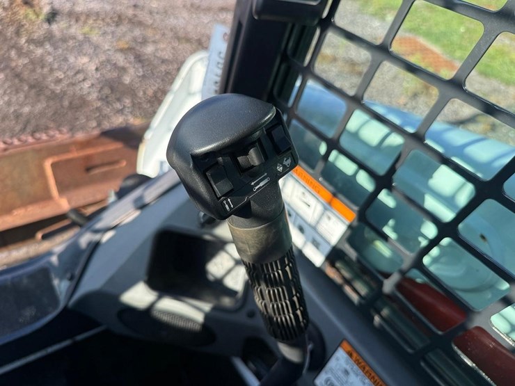 2018-bobcat-s550-image-19