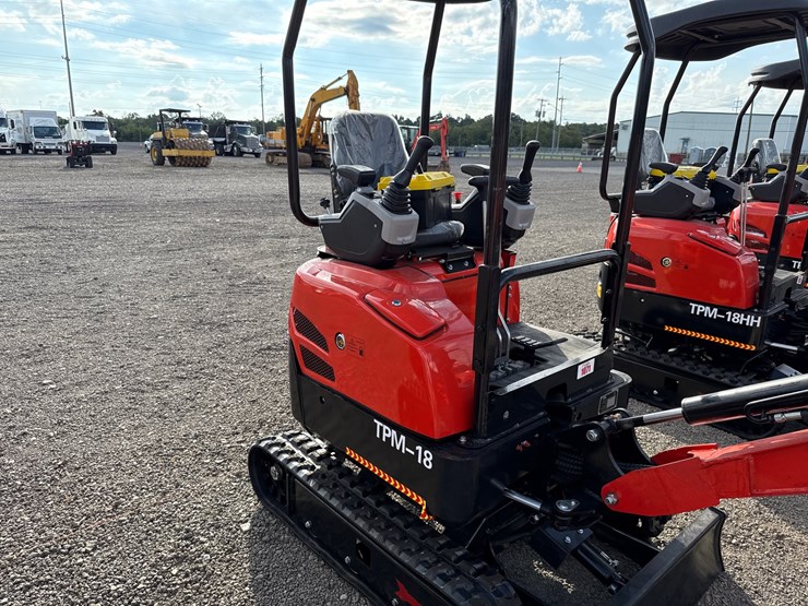 #1071-•-2026-tpm-18hh-mini-excavator-image-5