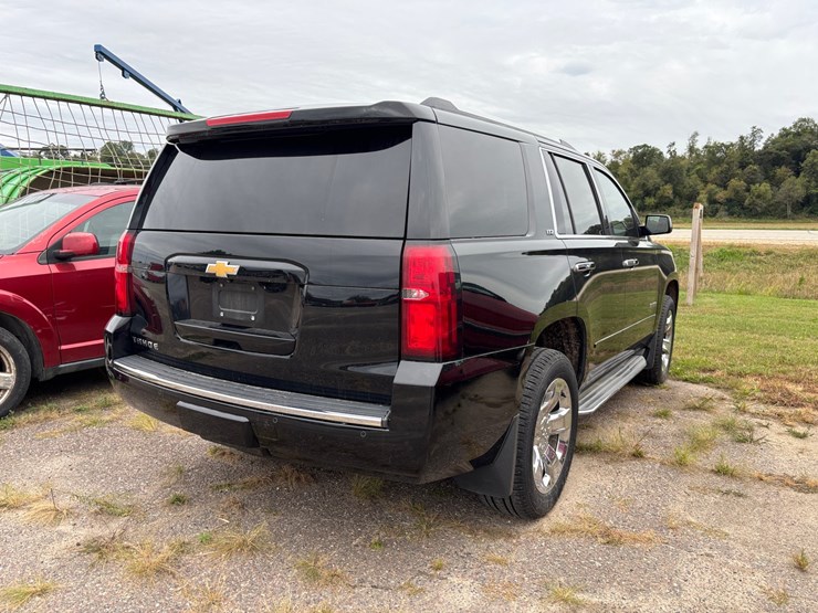 2015-chevrolet-tahoe-ltz-image-4