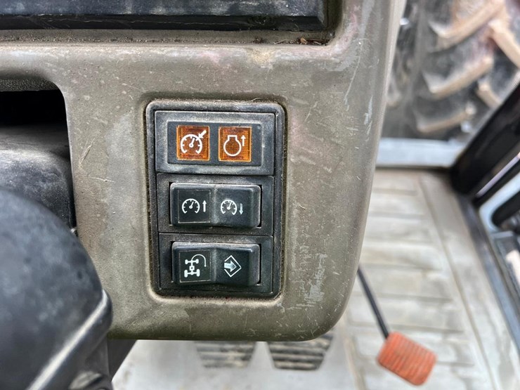 case-ih-mxm175-image-24