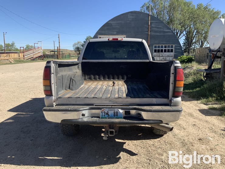 2004-gmc-sierra-2500-image-6